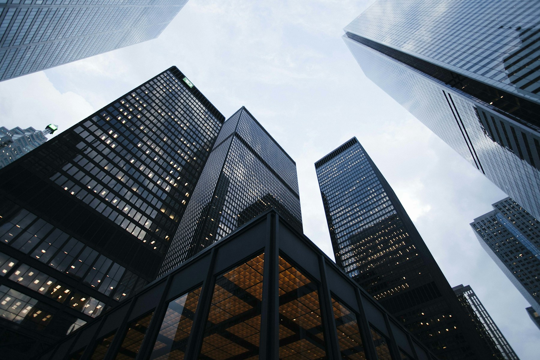 Why Most Real Estate Websites Lose the Sale